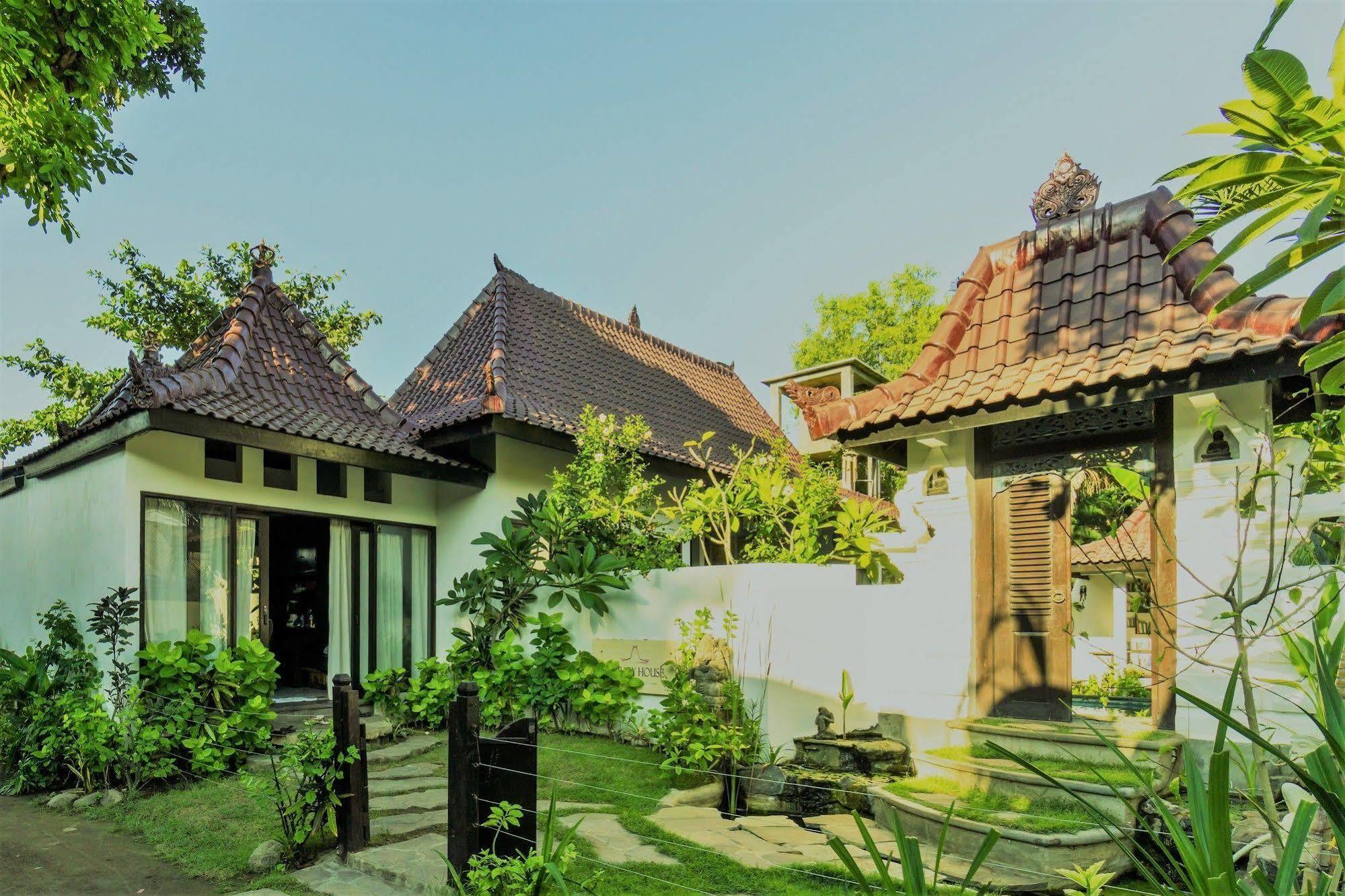 Ambary House Gili Trawangan- 2 Bedroom Private Villa, Pool エクステリア 写真